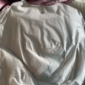 Long sleeve lululemon top size 4